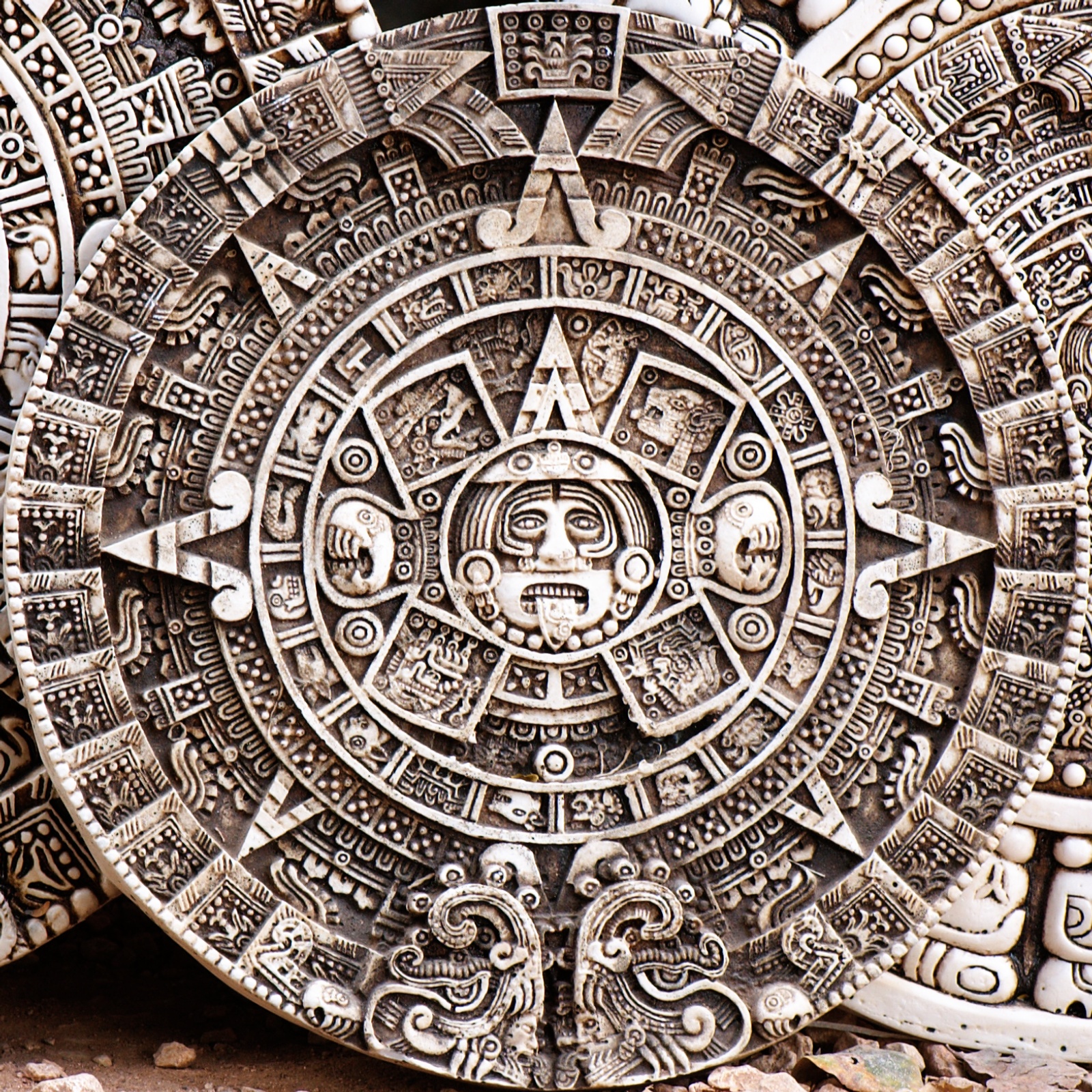 mayan-calendar-1s7bznw