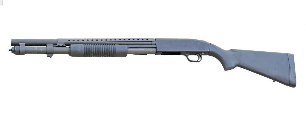 PEO_Mossberg_590A1[1]